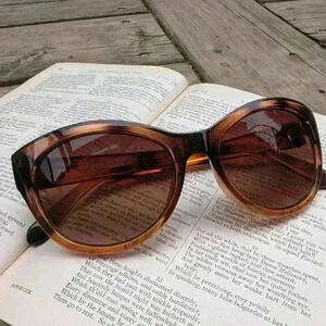 Vintage Oscar de la Renta  sunglasses